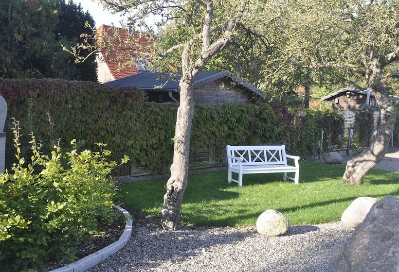 ベッドアンドブレックファースト & Ferienunterkünfte Hus Seeblick