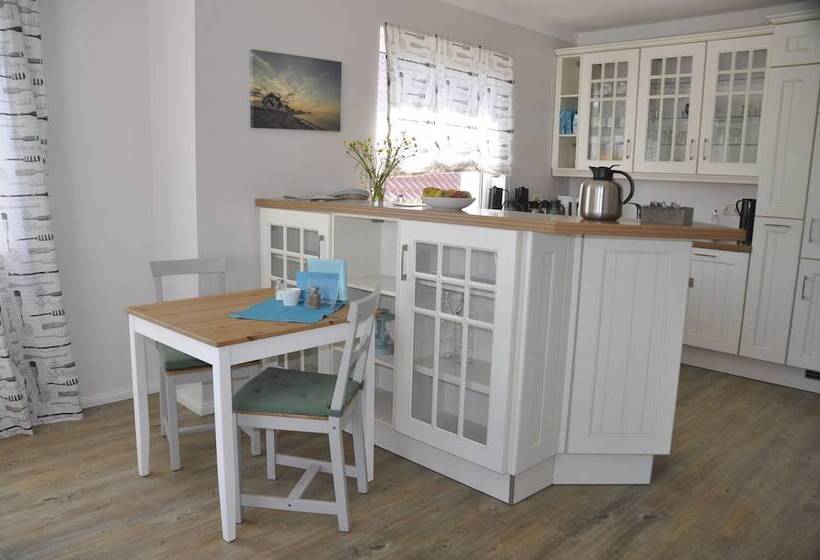 ベッドアンドブレックファースト & Ferienunterkünfte Hus Seeblick