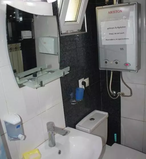 تختخواب و صبحانه Guesthouse Levani