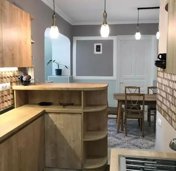 تختخواب و صبحانه Guesthouse Levani