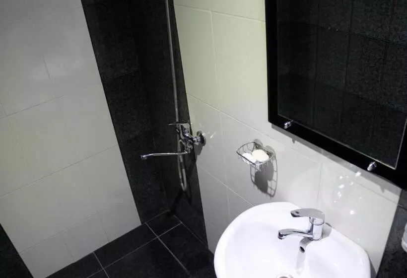 تختخواب و صبحانه Guesthouse Levani