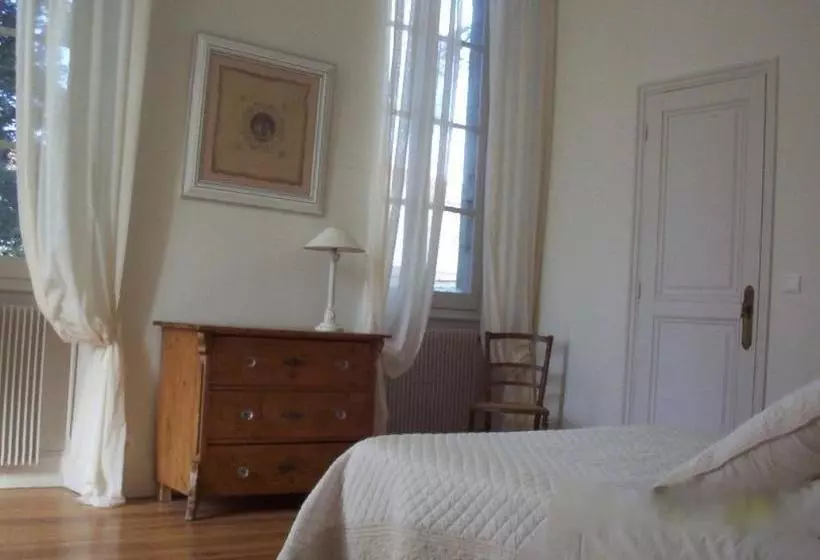 ベッドアンドブレックファースト Les Cèdres Chambres D Hôtes