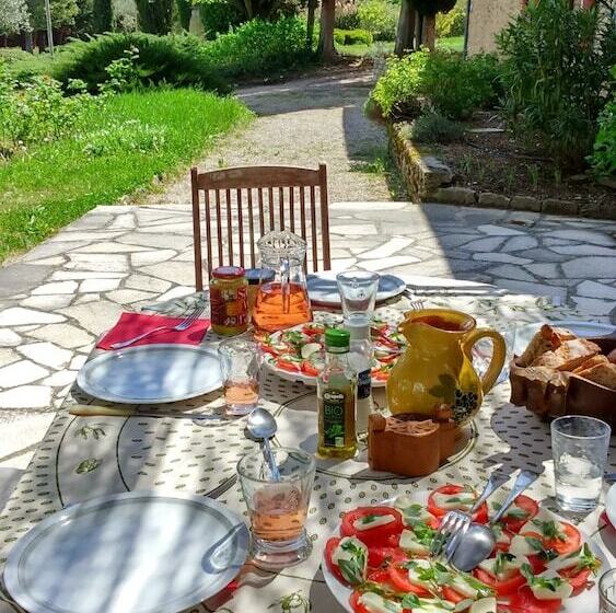 مبيت وإفطار Mas De Cocagne En Provence