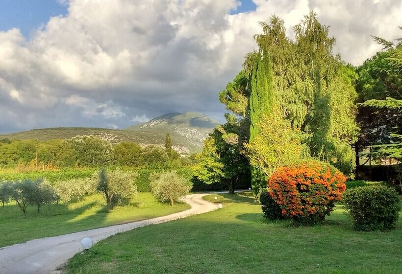 مبيت وإفطار Mas De Cocagne En Provence