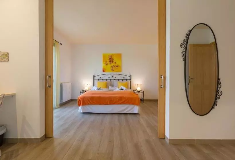 هتل Finca Alegria   Agroturismo Son Sampoli
