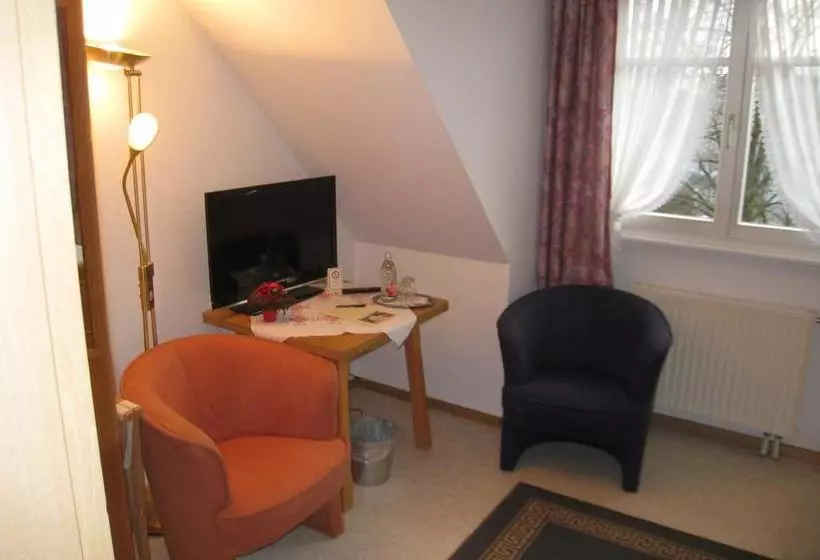 ホテル Gasthof Pension Krone