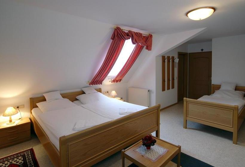 בית מלון כפרי Gasthof Pension Krone