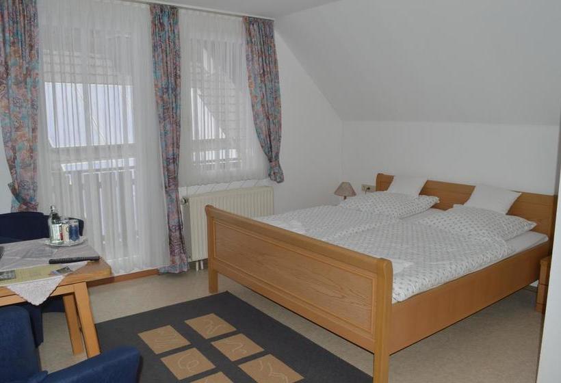 בית מלון כפרי Gasthof Pension Krone