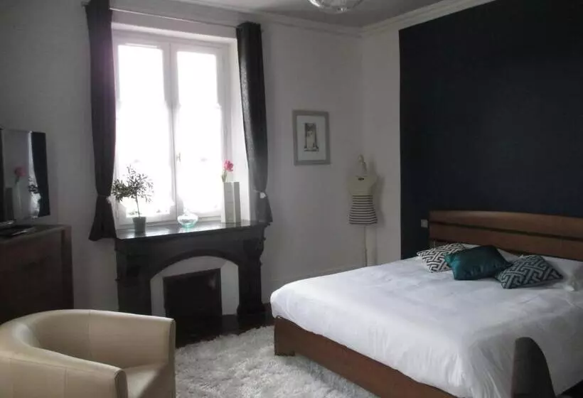 ホテル Hôtel Le Saint Martin