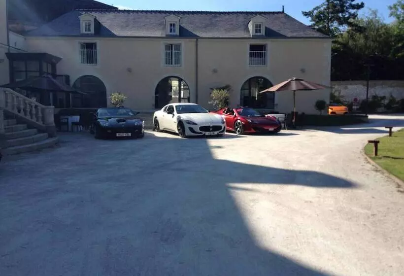 ホテル Hôtel Le Saint Martin