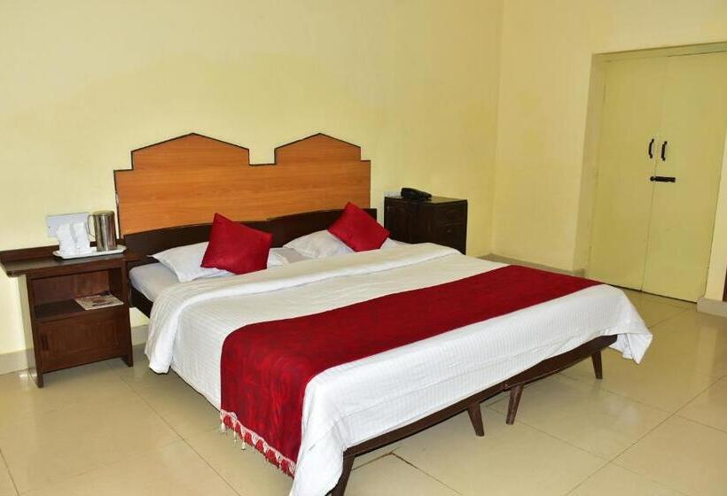 Kstdc Hotel Mayura Sudarshan ,ooty