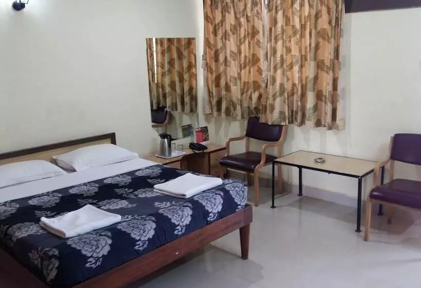 Kstdc Hotel Mayura Sudarshan ,ooty