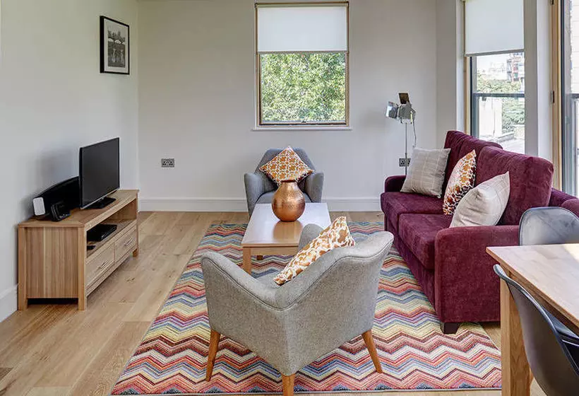 Lambeth North One