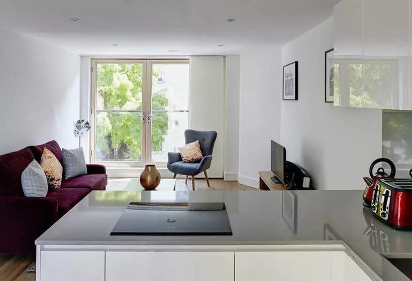 Lambeth North One