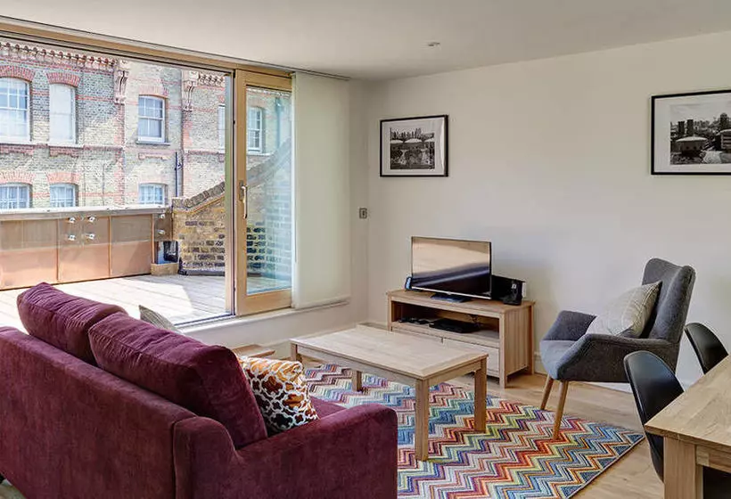Lambeth North One
