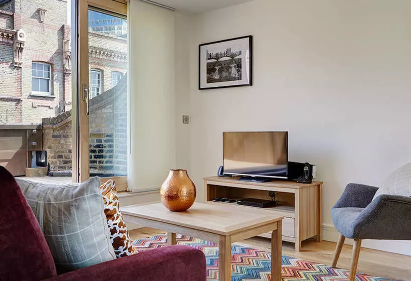 Lambeth North One