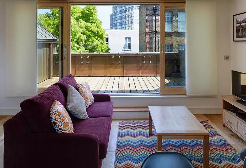 Lambeth North One