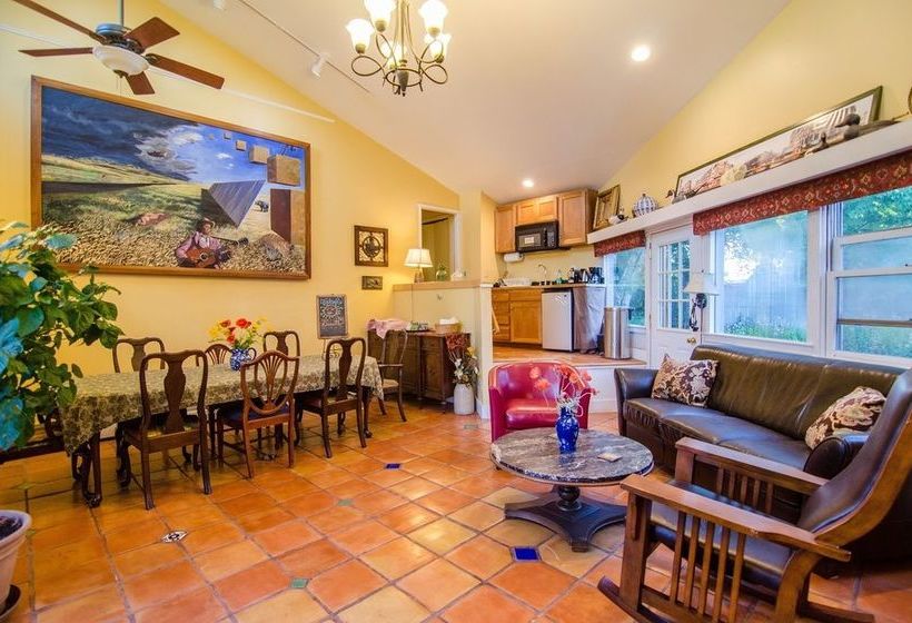 The Inn At Charlotte Bed And Breakfast