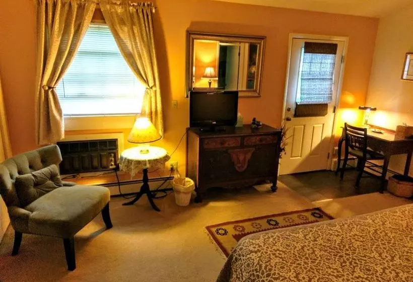 The Inn At Charlotte Bed And Breakfast