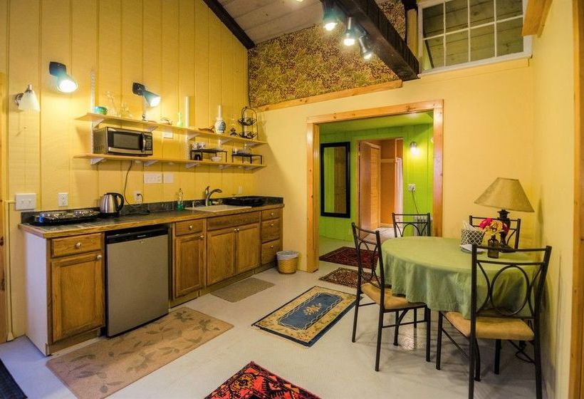 The Inn At Charlotte Bed And Breakfast