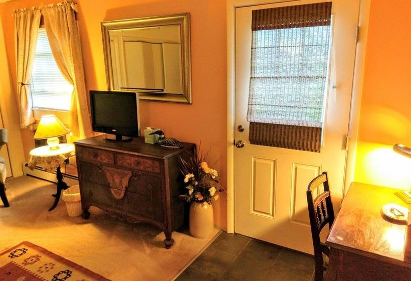 The Inn At Charlotte Bed And Breakfast