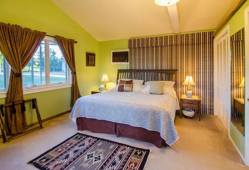 The Inn At Charlotte Bed And Breakfast