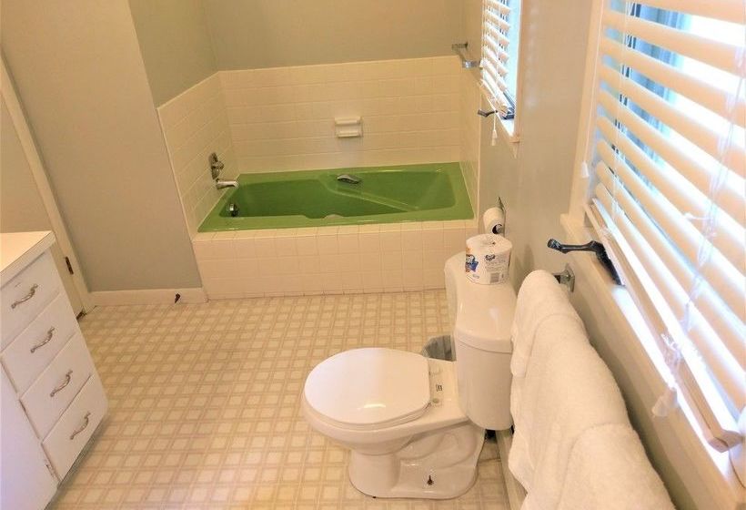 The Inn At Charlotte Bed And Breakfast