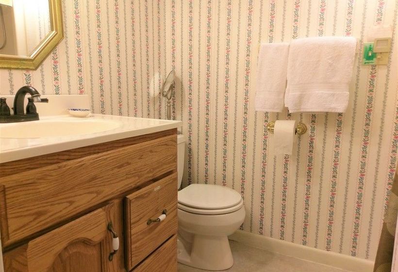 The Inn At Charlotte Bed And Breakfast