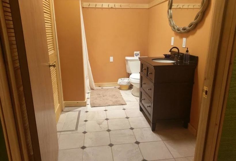 The Inn At Charlotte Bed And Breakfast