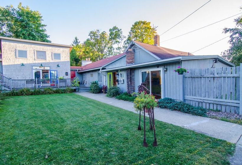 The Inn At Charlotte Bed And Breakfast