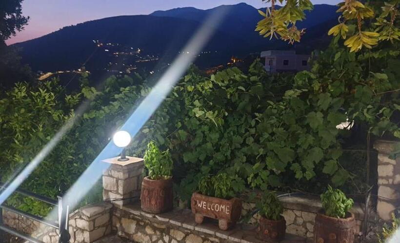 Apart Hotel Llazari