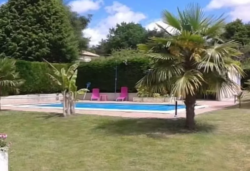 Aamiaismajoitus (B&B) Chez Isa Et Dens