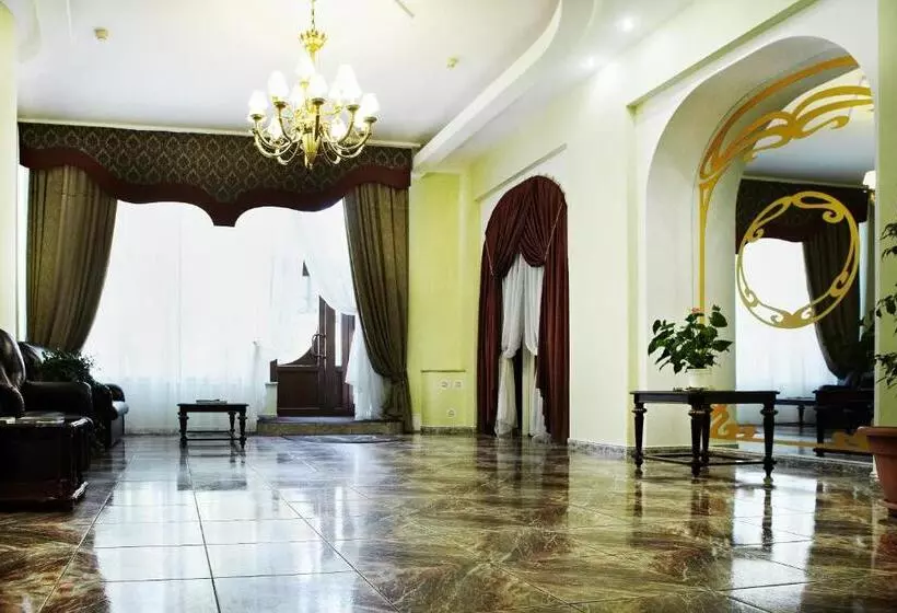 هتل Astoria Lux