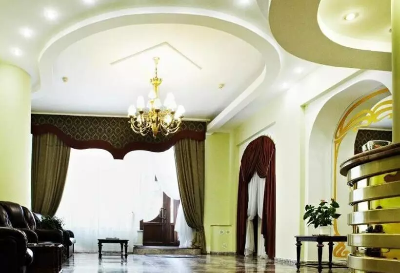 هتل Astoria Lux