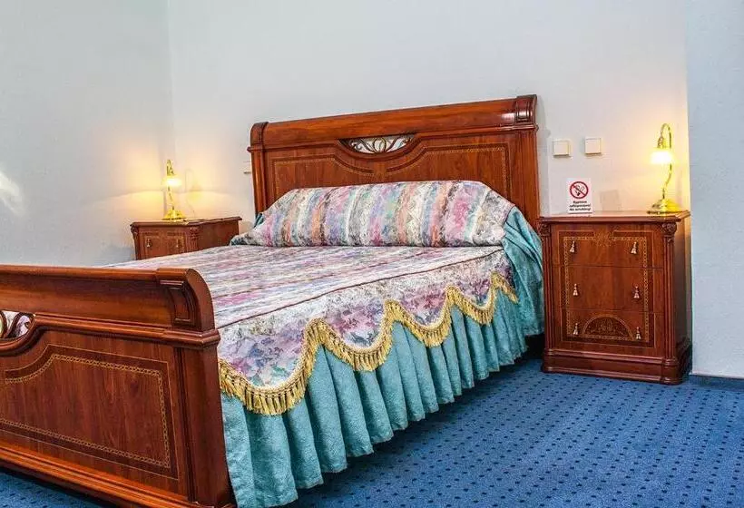 هتل Astoria Lux
