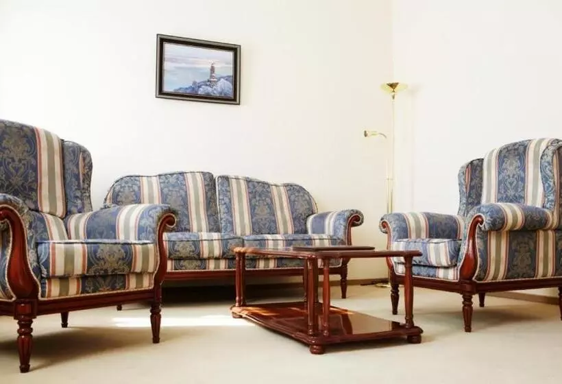 هتل Astoria Lux