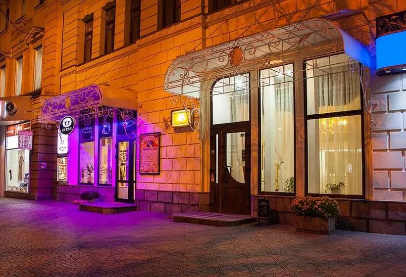هتل Astoria Lux