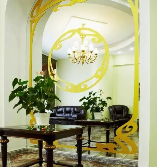 هتل Astoria Lux