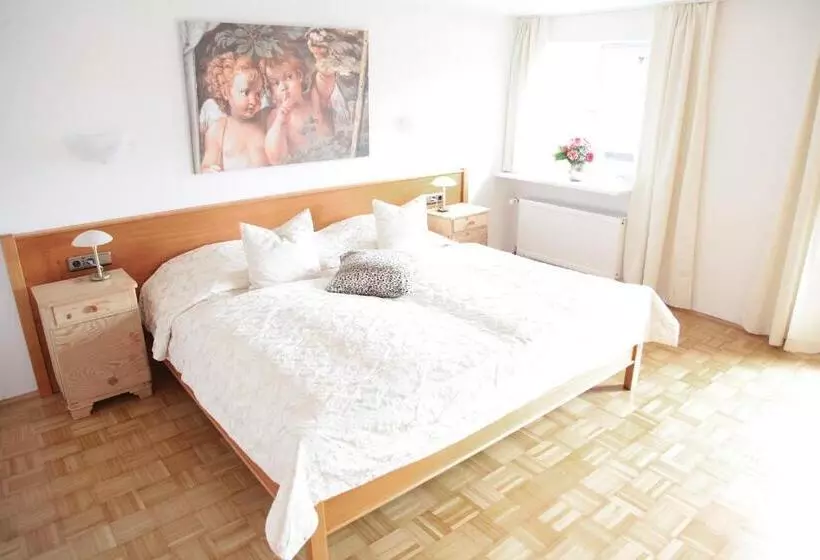 ホテル Garni Georgenhof Adults Only