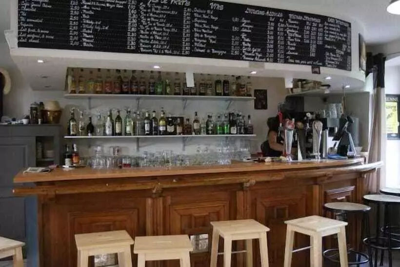 ホテル Hôtel Restaurant Du Pêcheur