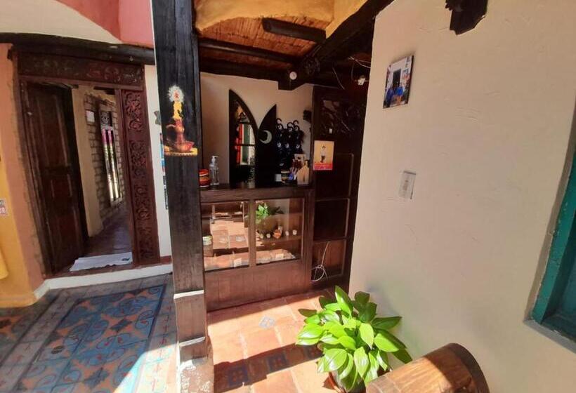 ホテル Boutique La Cueva De La Luna, El Arte Se Hace Descanso