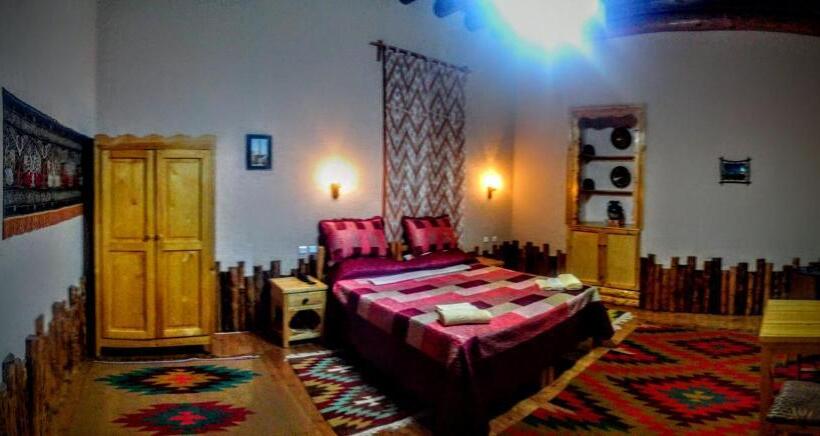 هتل Qosha Darvoza