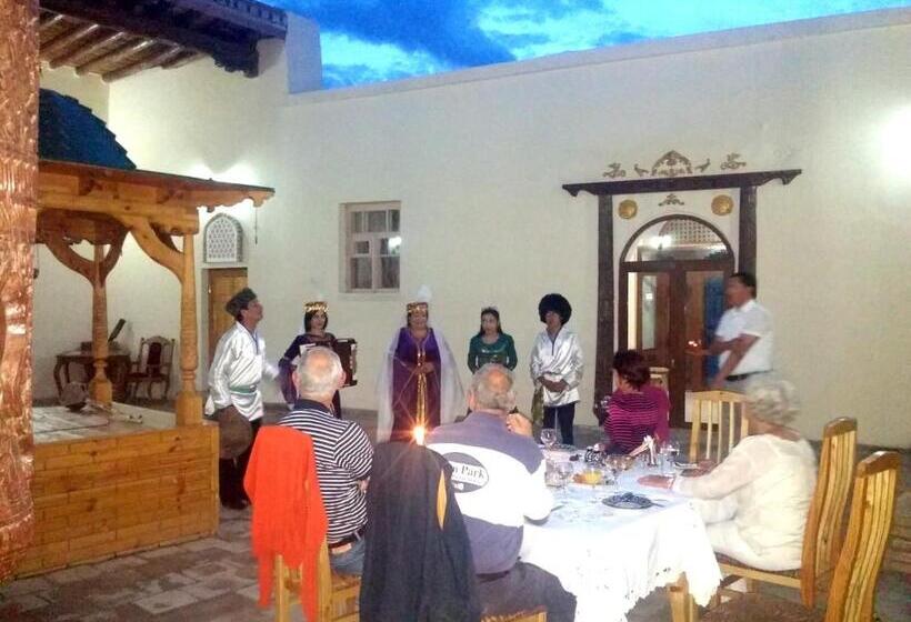 هتل Qosha Darvoza