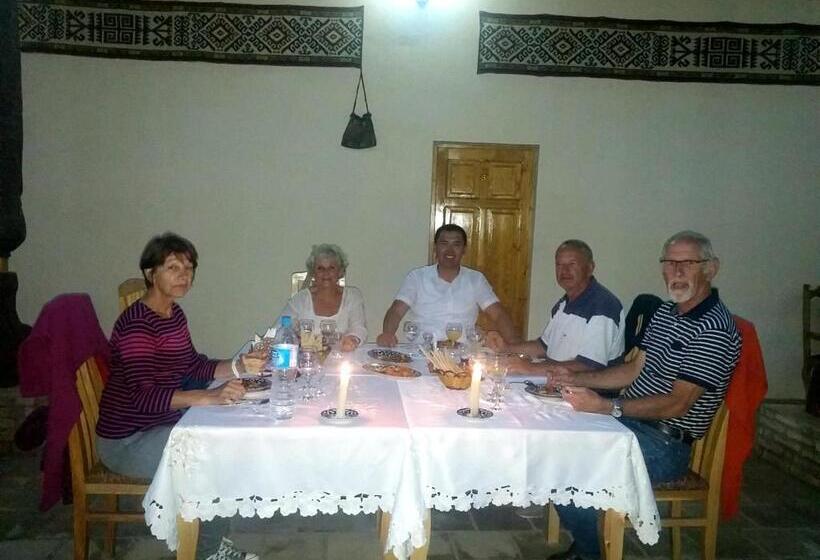 هتل Qosha Darvoza