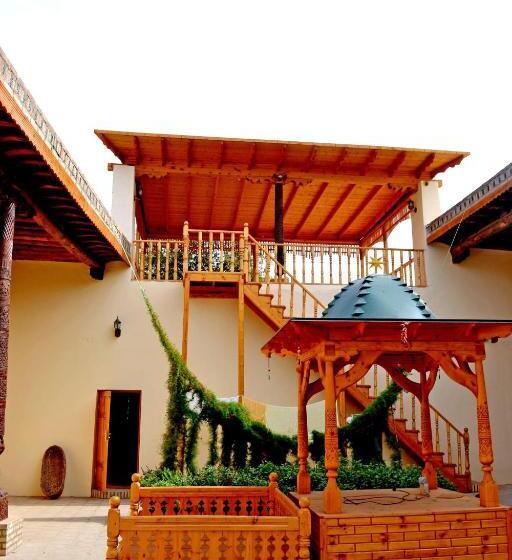 هتل Qosha Darvoza