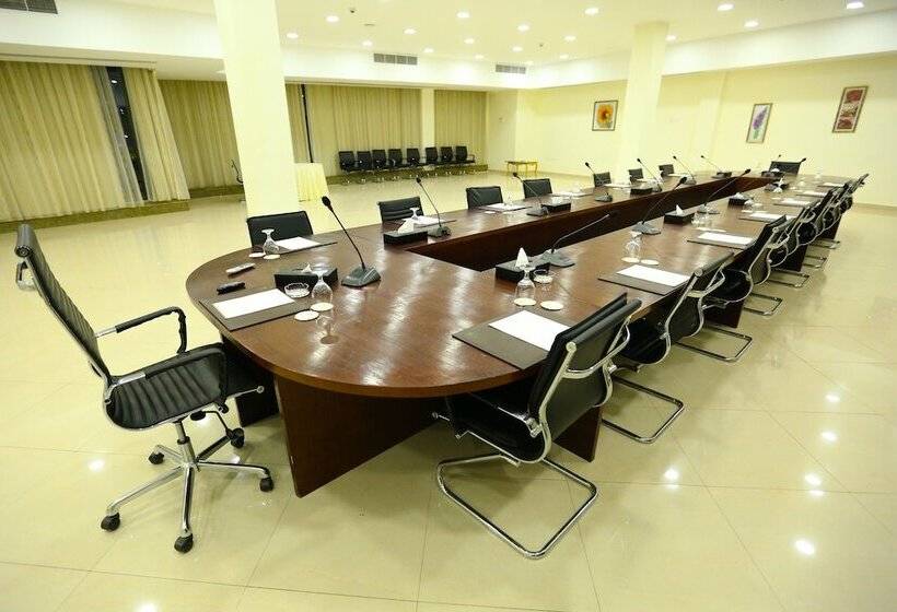 هتل Tolip El Narges