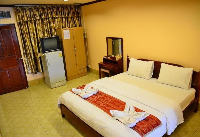 בית מלון כפרי Nakhonesack Iii