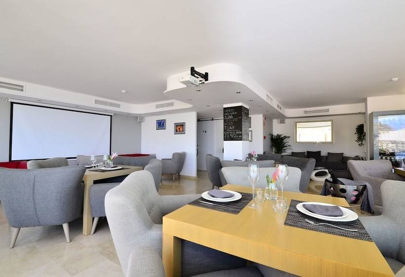 Aparthotel Ola Blanca