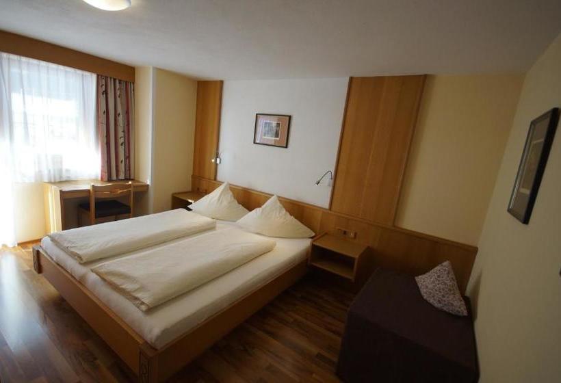 호텔 Appartementhaus Nadine