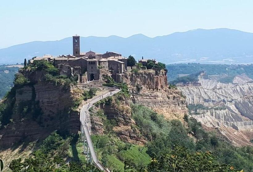 Отель B&b Locanda Toscanini